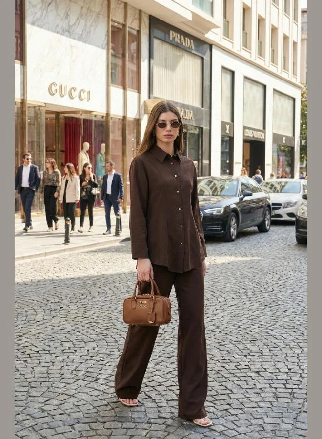 ليلا طقم بدلة قميص نسائي بقصة كلاسيكية وياقة عادية وخصر محدد